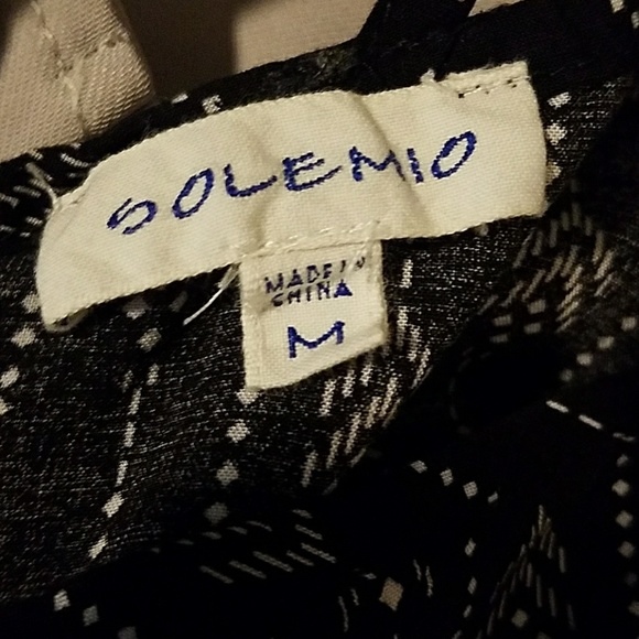 Solemio Black and White Stripes & Arrows Flow Tank - Picture 5 of 6